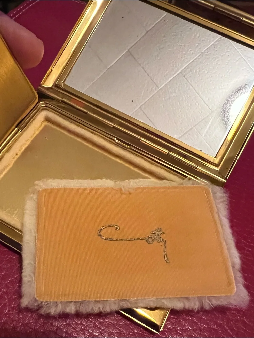 ✨ VINTAGE COTY GOLD COMPACT ✨ Original Puff Included!
